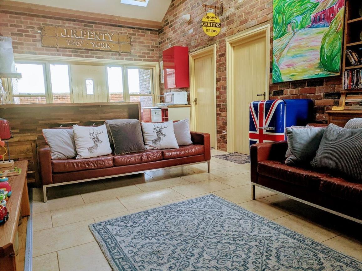 The Annex At Oliver Farm York Bagian luar foto